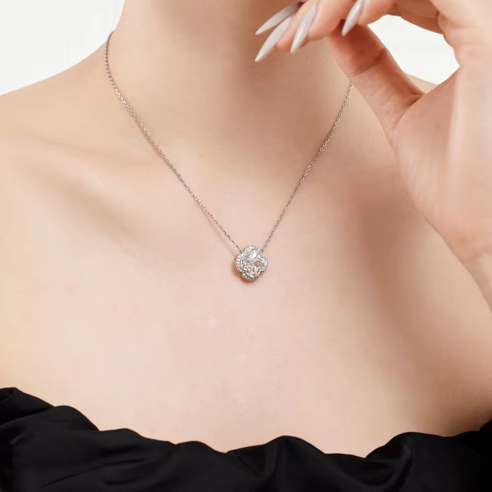 Clover Necklace